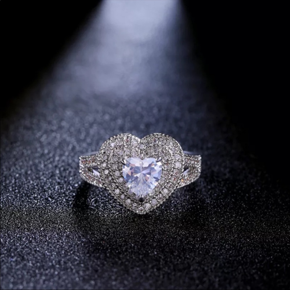 925 Silver Romantic Heart Diamonds Ring - Picture 2 of 6